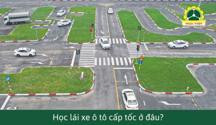 hoc lai xe o to cap toc o dau