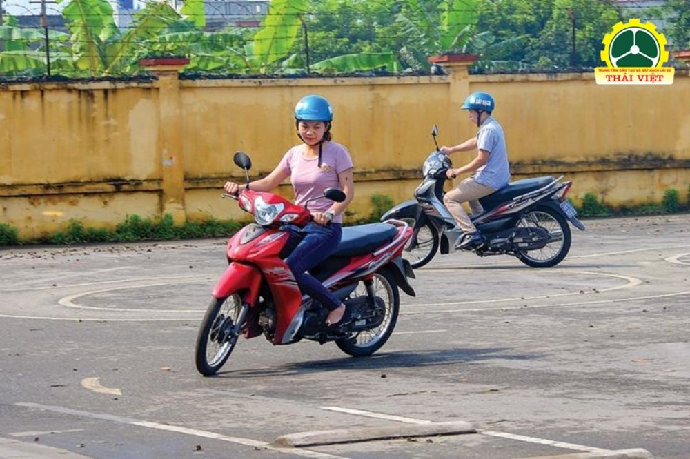 trung tâm thi bằng lái xe máy tại Hà Nội 1