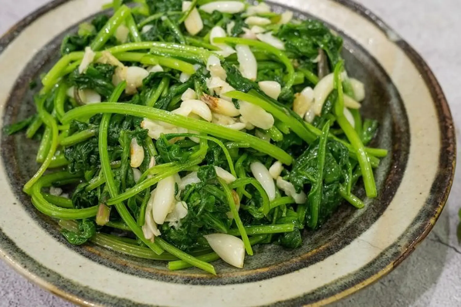 Cải bó xôi - Chuẩn bị đất, chậu và hạt giống Cải bó xôi - Chuẩn bị đất, chậu và hạt giống