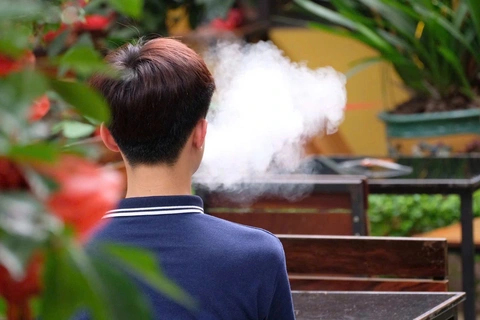 Thuốc lá điện tử - Ảnh hưởng lên phổi, tim mạch và thể lực
