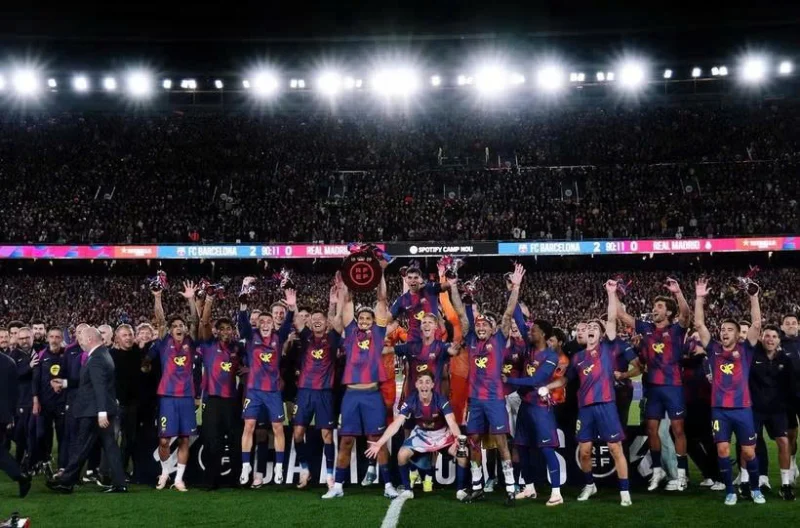 Cầu thủ ăn mừng chiến thắng tại giải đấu Champions League danh giá