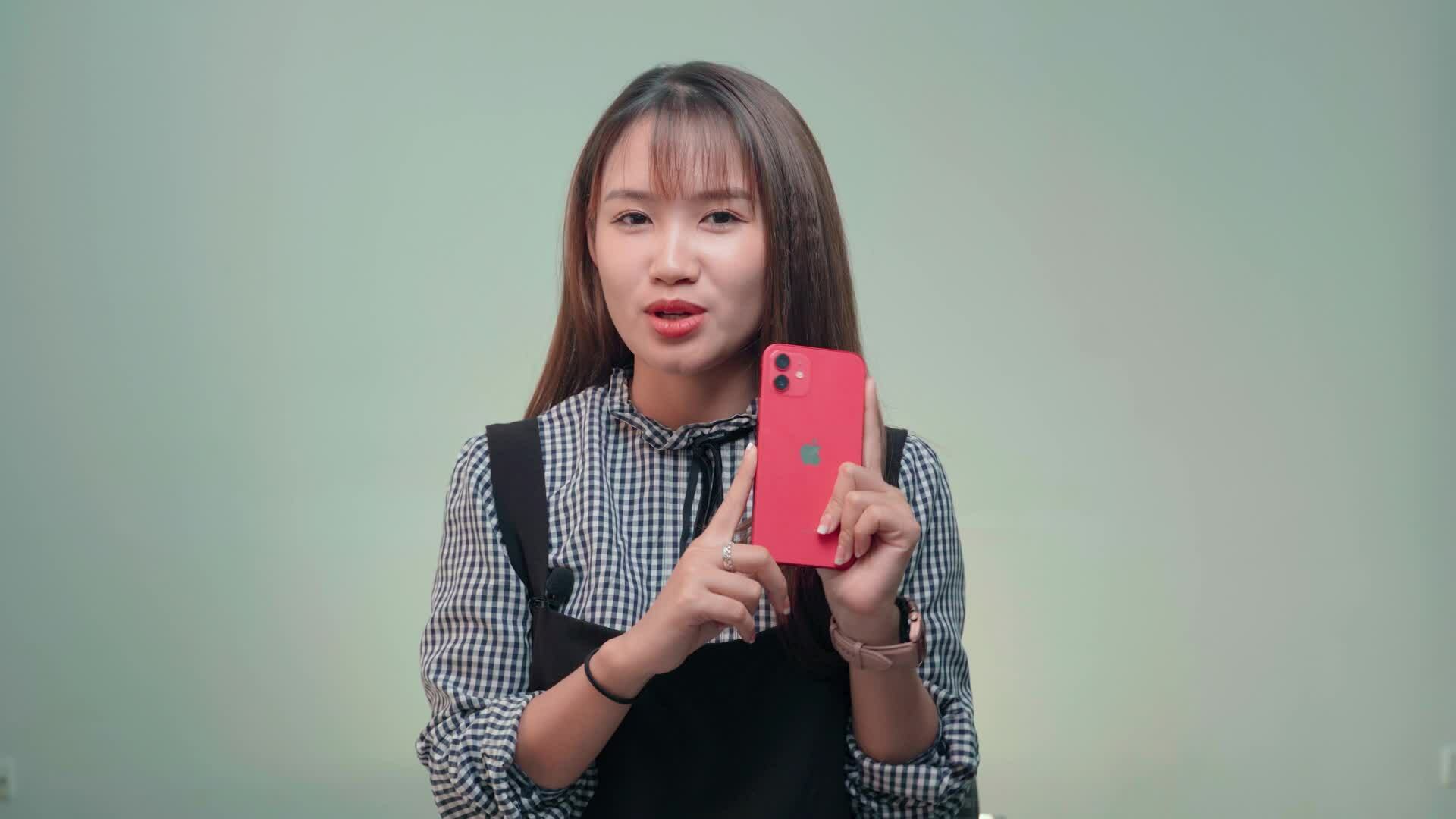 Đánh giá iPhone 12: Thiết kế vuông vức nam tính, giá mua cũ cực hời
