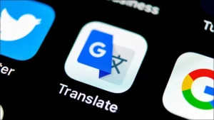 Biểu tượng ứng dụng Google Dịch trên màn hình điện thoại thông minh