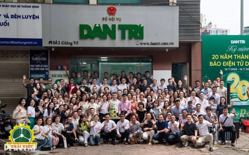 Dân trí - Tổng quan về báo điện tử Dân trí Dân trí - Tổng quan về báo điện tử Dân trí