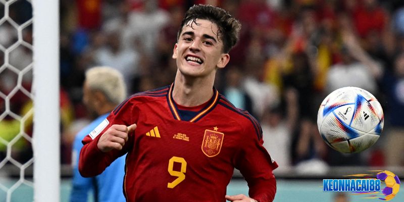 Gavi thi đấu nổi bật tại Euro 2020 và World Cup 2022 cùng La Roja
