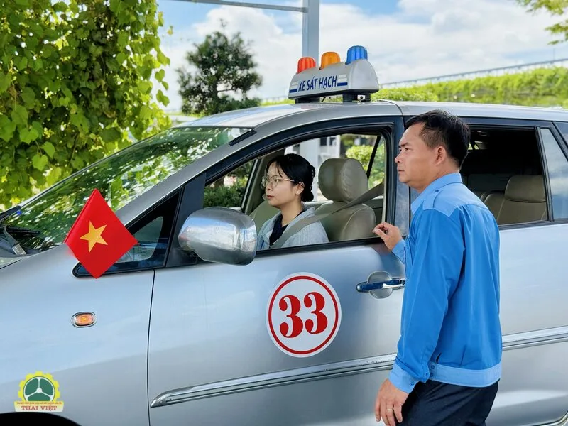 Cấu trúc đề thi sát hạch lái xe ô tô 2026 - Chấm trên máy nghĩa là gì với người thi Cấu trúc đề thi sát hạch lái xe ô tô 2026 - Chấm trên máy nghĩa là gì với người thi