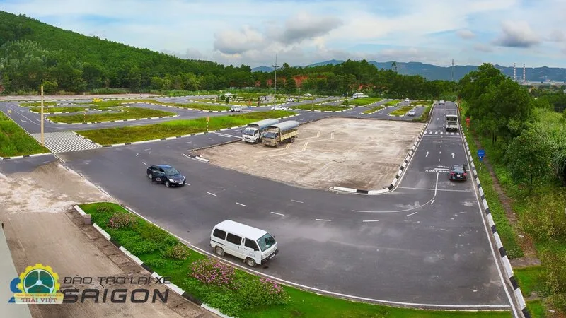 Điều kiện học bằng lái xe B2 ở Hà Nội - Tuổi: đủ 18 tuổi Điều kiện học bằng lái xe B2 ở Hà Nội - Tuổi: đủ 18 tuổi