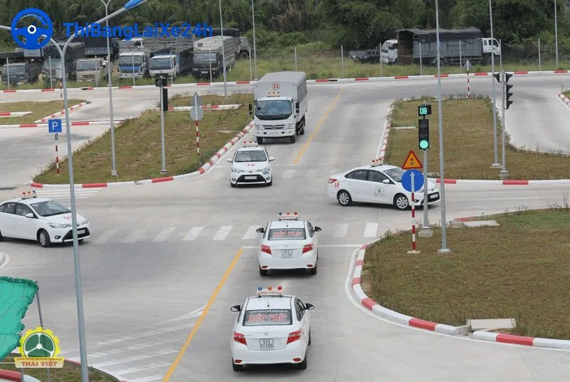 Học lái xe ô tô mất bao lâu thì có bằng - Vì sao bài không đưa ra con số Học lái xe ô tô mất bao lâu thì có bằng - Vì sao bài không đưa ra con số