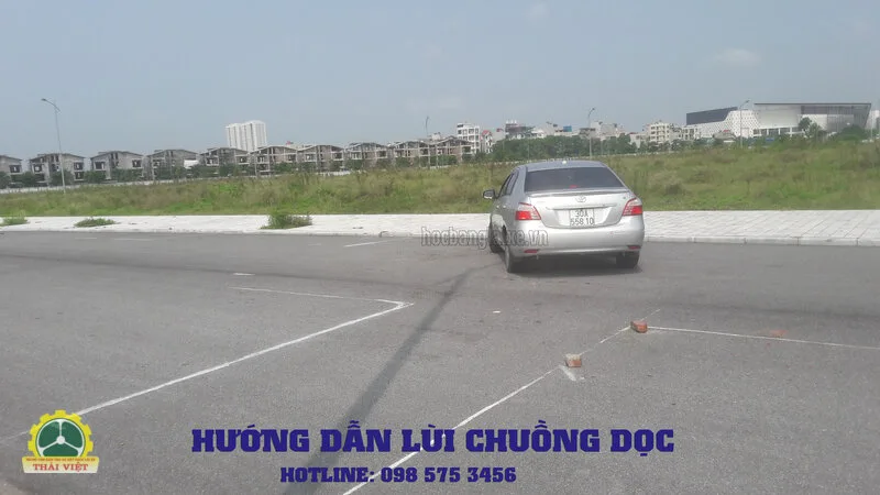 Mẹo lùi xe ô tô vào chuồng chuẩn - Các bước lùi chuồng theo nguyên lý Mẹo lùi xe ô tô vào chuồng chuẩn - Các bước lùi chuồng theo nguyên lý