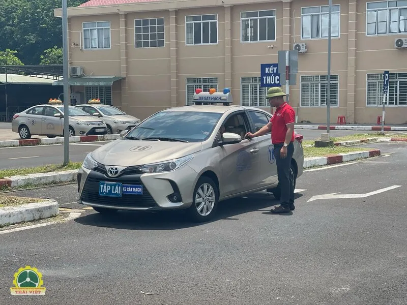 Trung tâm dạy lái xe ô tô uy tín tại Hà Nội - Hỏi thẳng về giấy phép đào tạo Trung tâm dạy lái xe ô tô uy tín tại Hà Nội - Hỏi thẳng về giấy phép đào tạo